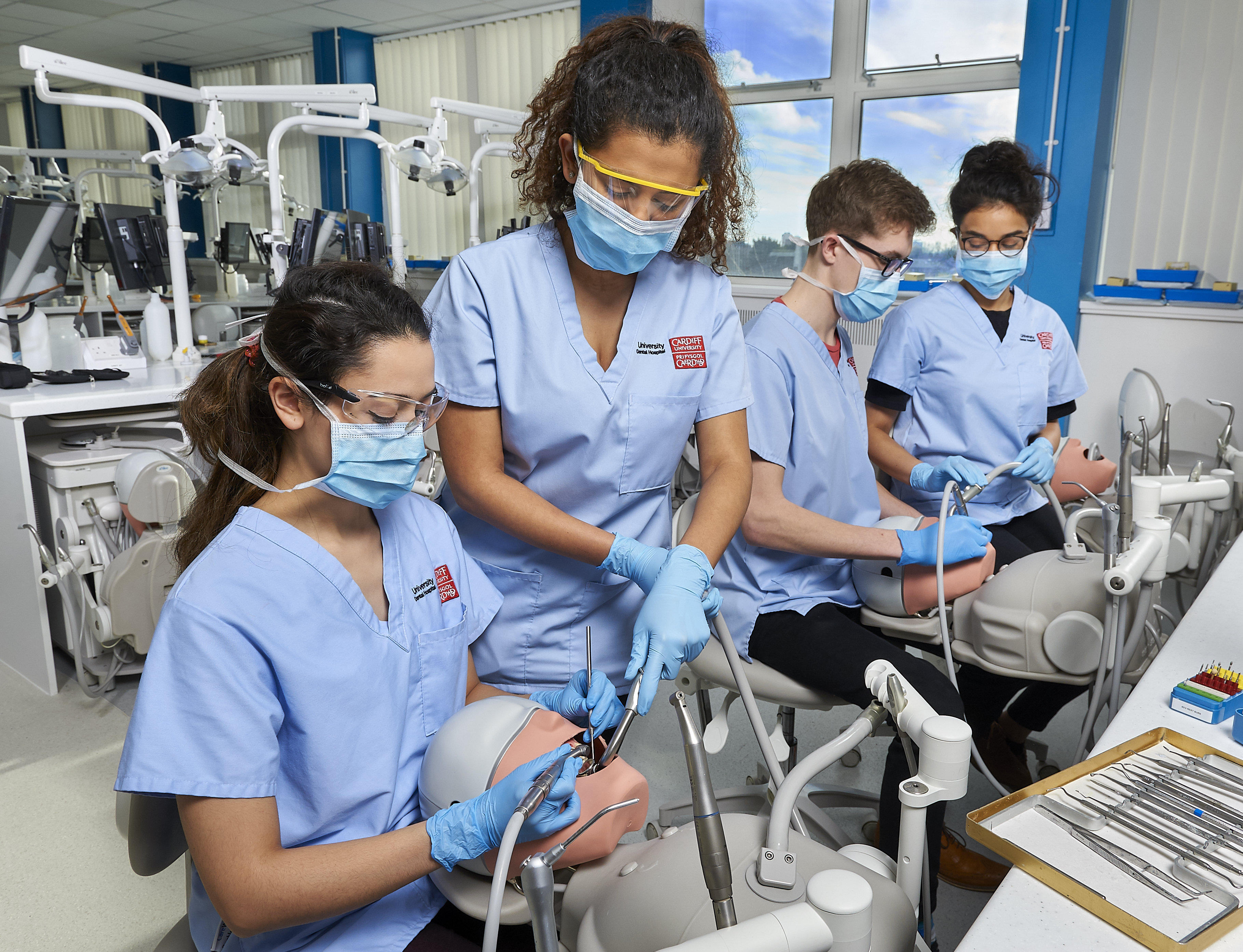 Cardiff Dental School - Year 5 Students at Mountain Ash - YouTube