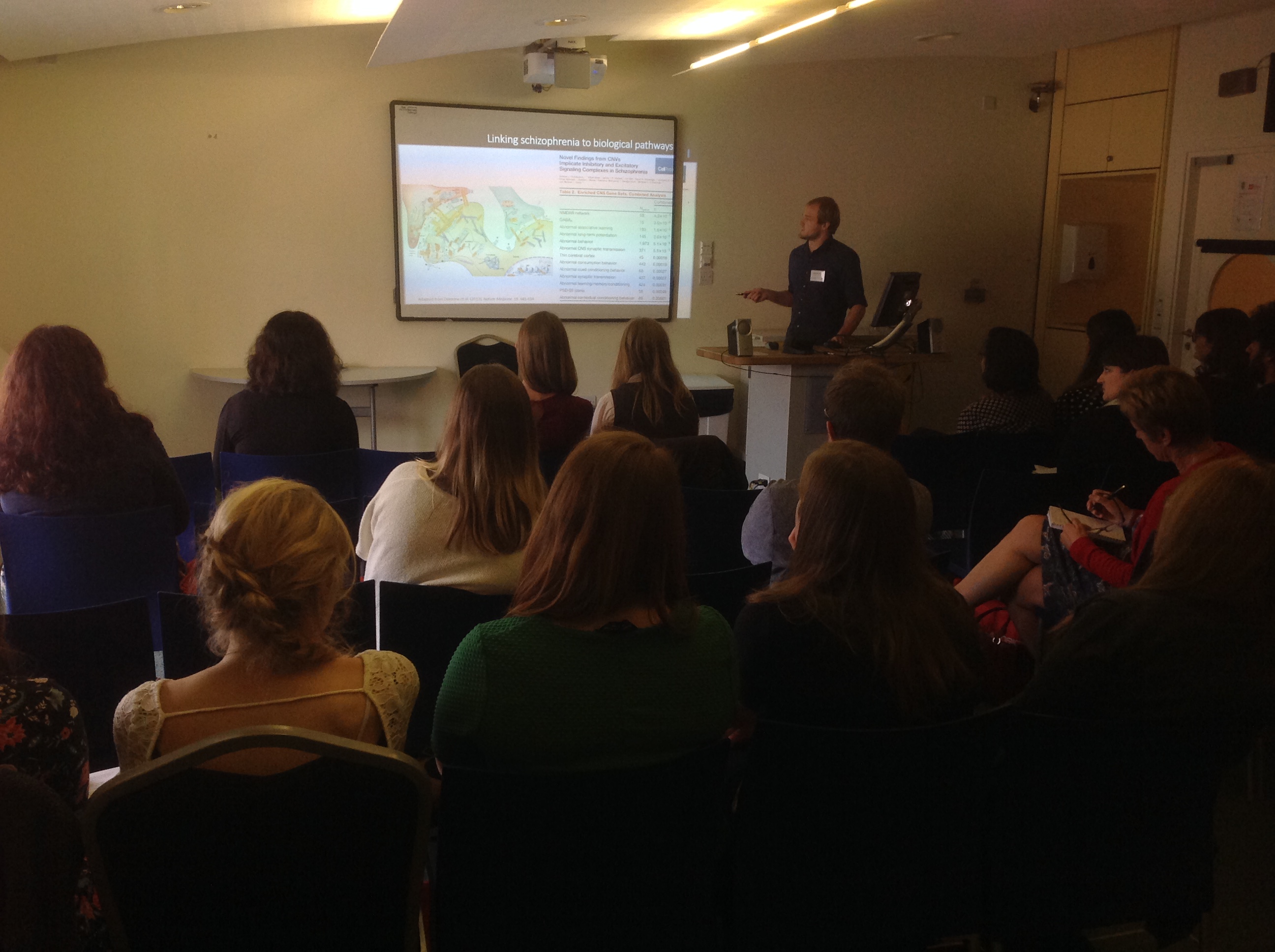 Photograph of Nick Clifton presenting at the Cognitive Neuroscience breakout session 